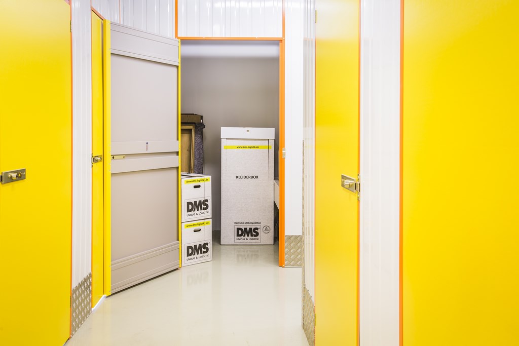 Blick in eine unserer Lagerboxen Blick in eine unserer Lagerboxen